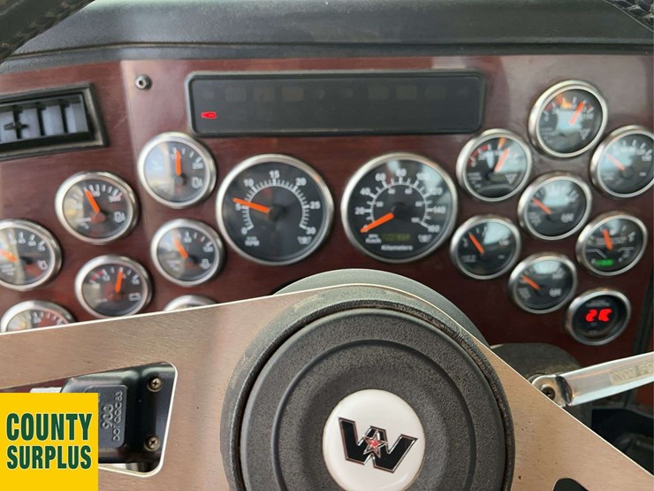 2016-western-star-4900-image-16