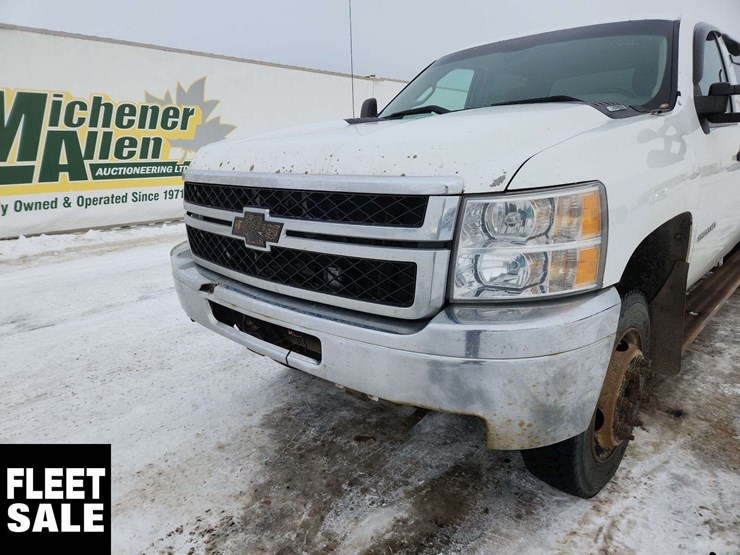 2011-chevrolet-silverado-1500-image-13