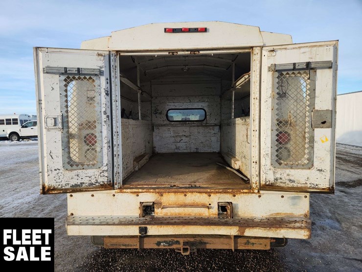 2018-ford-f550-image-17