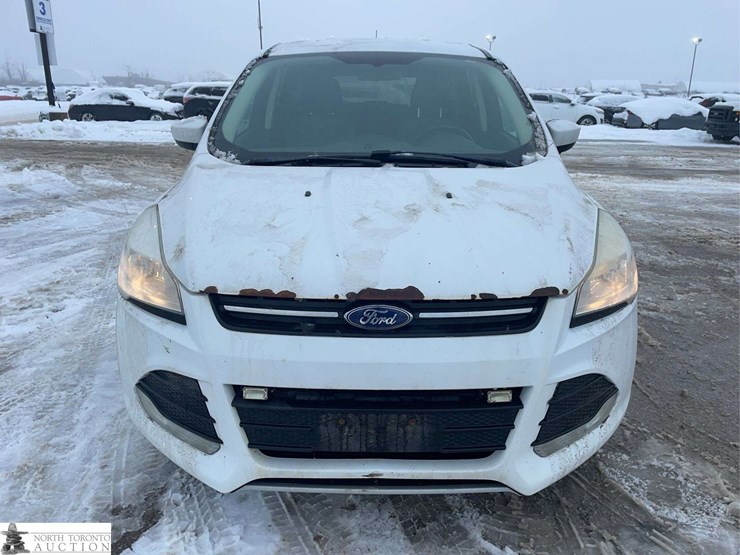 2015-ford-escape-image-8