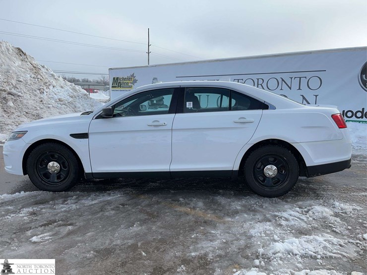 2016-ford-taurus-police-inte-image-7