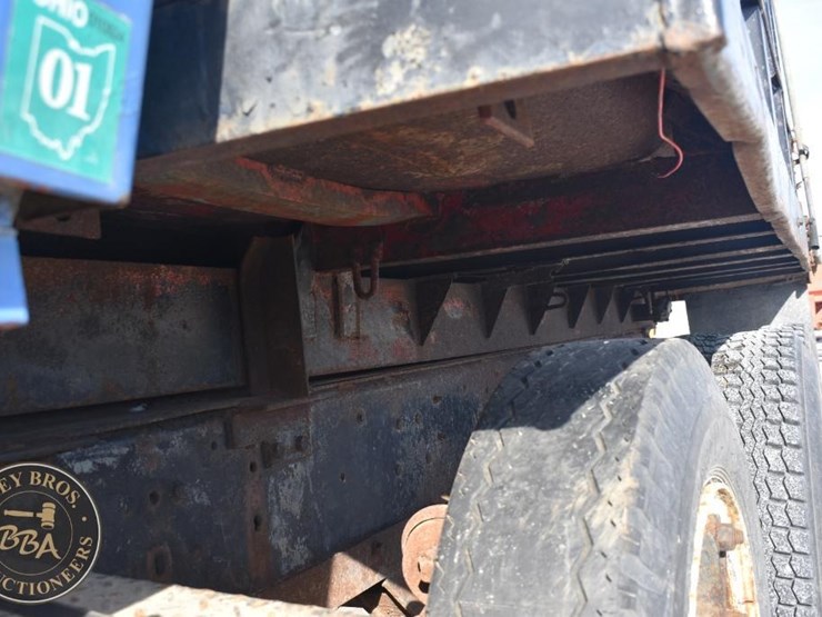 1978-ford-8000-image-10