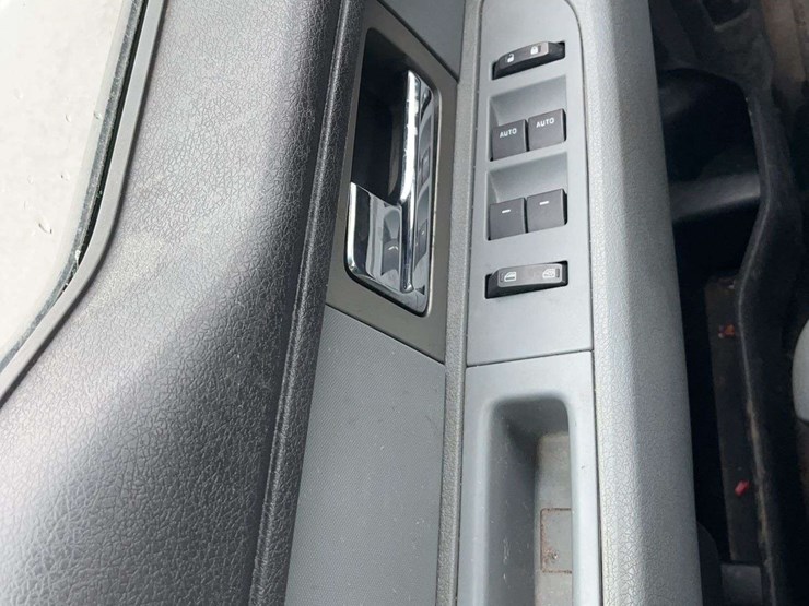 2011-ford-f150-image-24