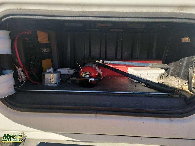 2009-freightliner-cascadia-t/a-sleeper-tractor-image-40