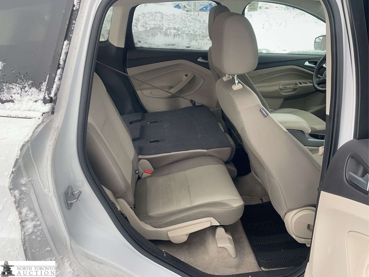 2016-ford-escape-image-23