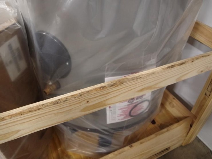 rheem-universal-heavy-duty-100-gal-199k-btu-natural-gas-commercial-water-heater-unused-retail:-$5431-image-6