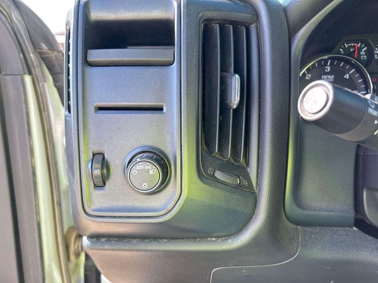 2016-chevrolet-silverado-1500-image-16