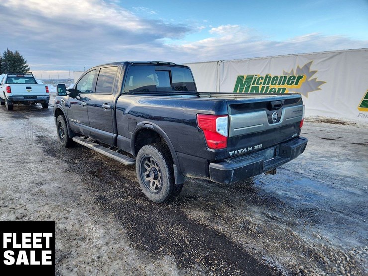 2016-nissan-titan-image-3