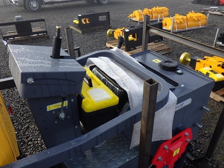 2025-sdlool-1000-vibratory-smooth-drum-roller-image-9