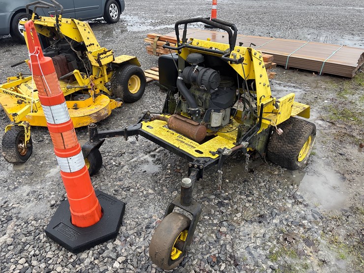 #6519-•-d4.-great-dane-super-surfer-mower-image-1