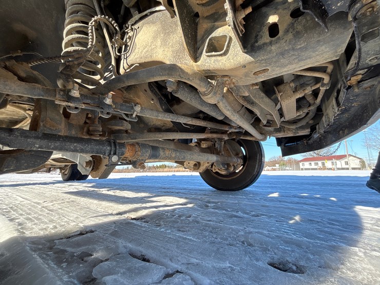 2017-ford-f550-image-21