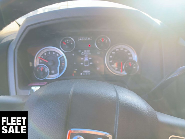 2015-dodge-2500-image-19