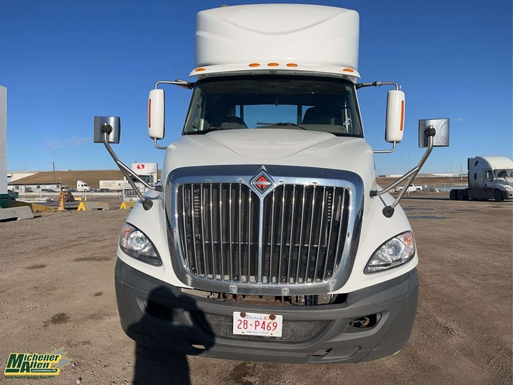 2017-international-prostar-image-8