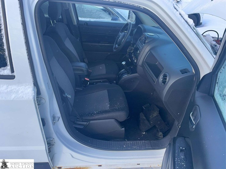 2012-jeep-patriot-image-23