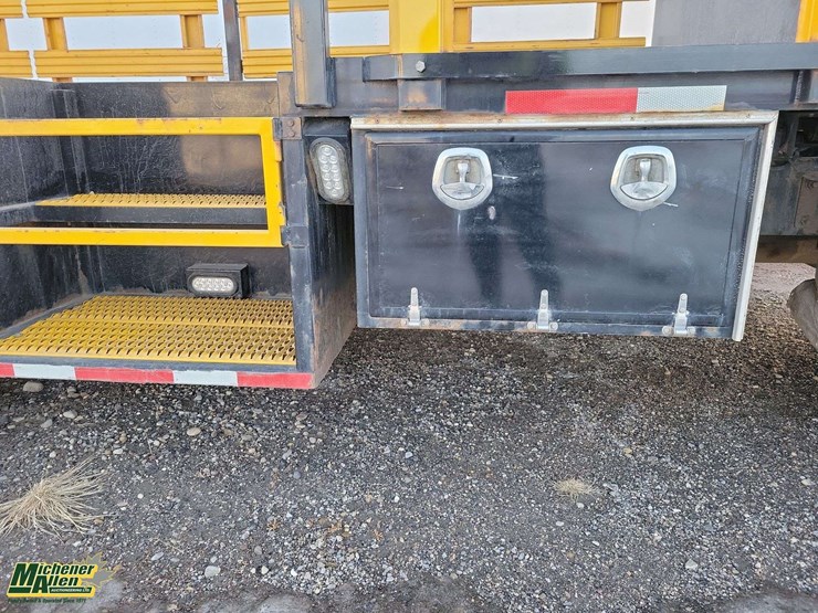 2015-international-durastar-4300-image-30