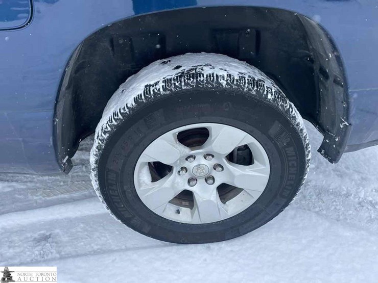 2019-ram-1500-big-horn-image-14