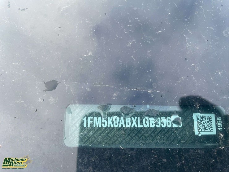 2020-ford-explorer-image-9