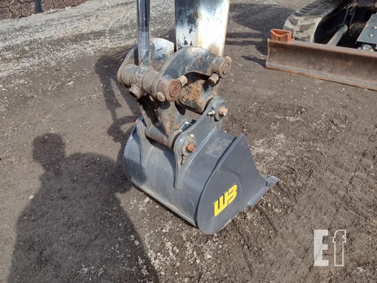 2022-deere-26g-image-16