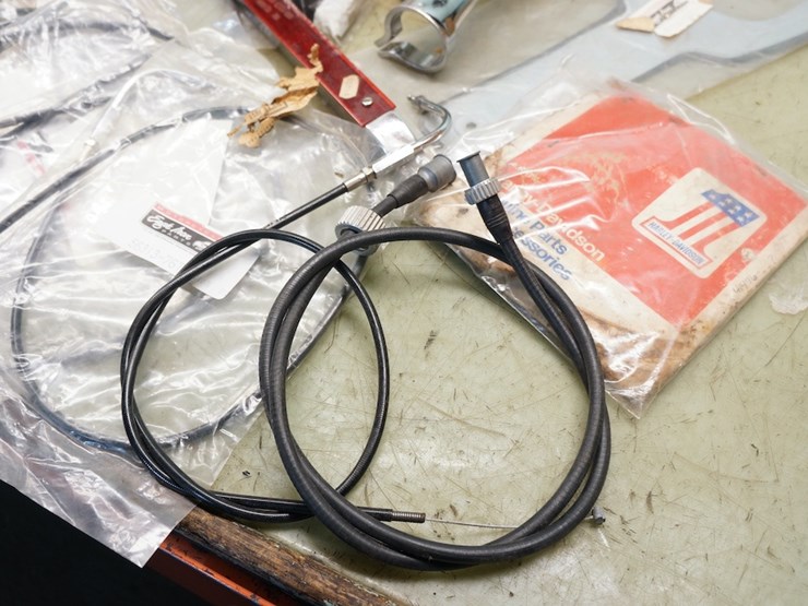 harley-davidson-miscellaneous-parts-lot-image-5