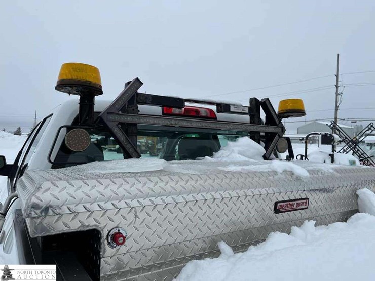 2016-chevrolet-silverado-1500-image-12