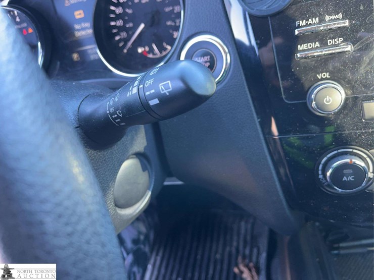 2016-nissan-rogue-image-18