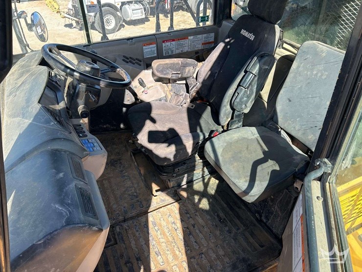 2016-komatsu-hm400-5-image-10