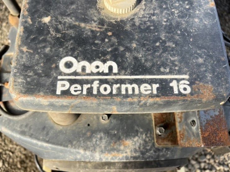 miller-bobcat-225g-image-8