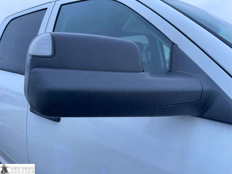 2015-dodge-2500-image-38