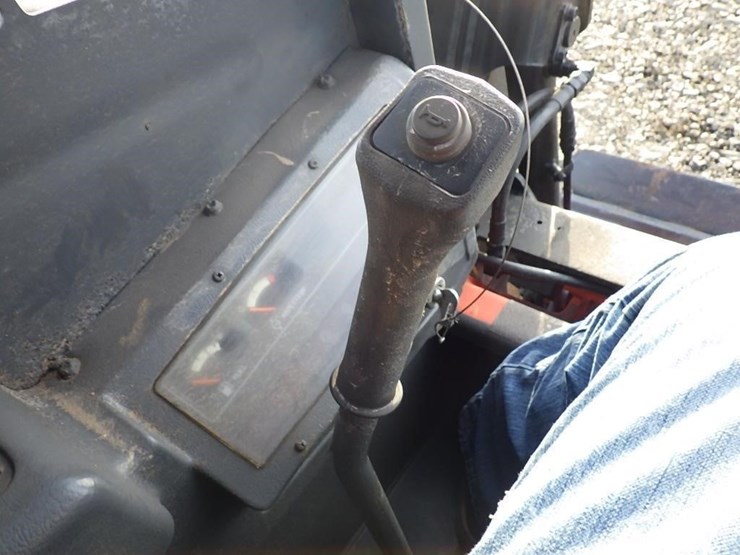 tcm-607-skid-steer-loader-image-22