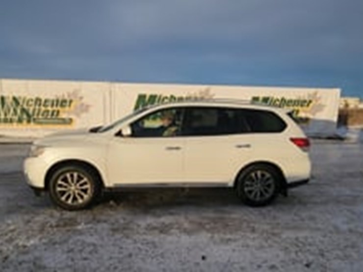 2015-nissan-pathfinder-image-5