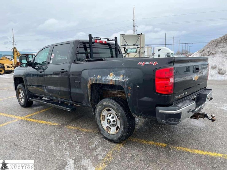 2015-chevrolet-k2500-image-4