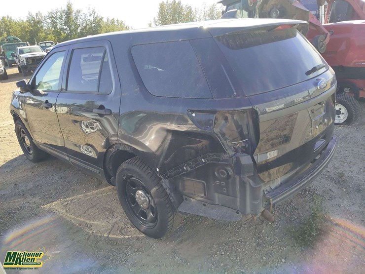 2018-ford-explorer-image-3