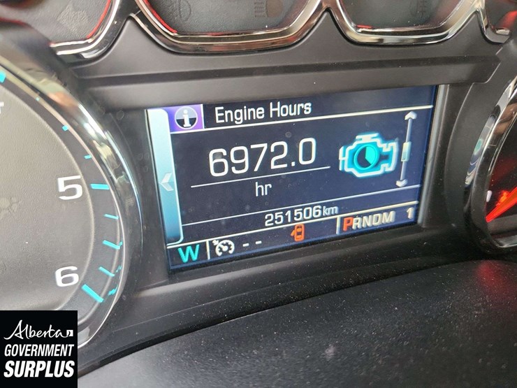 2016-chevrolet-silverado-2500hd-image-26