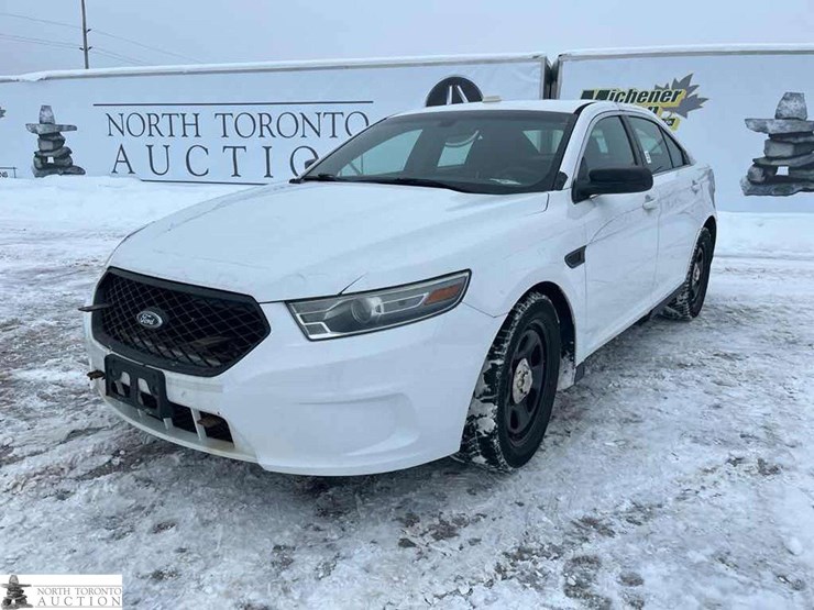 2013-ford-taurus-police-inte-image-1