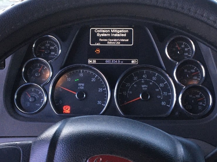 2016-peterbilt-579-image-6