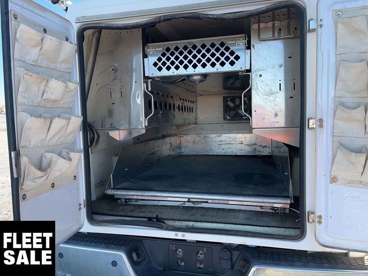 2015-dodge-2500-image-16