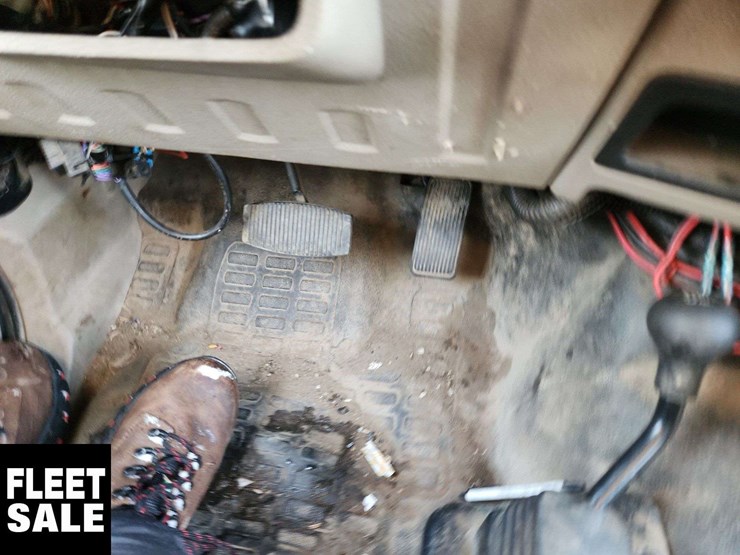 2009-ford-f550-image-27