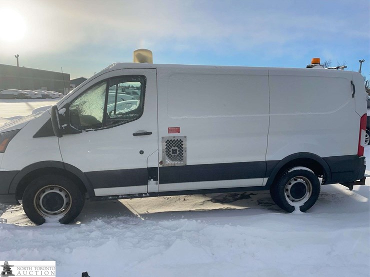 2016-ford-transit-image-2