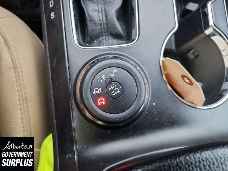 2017-ford-explorer-image-21