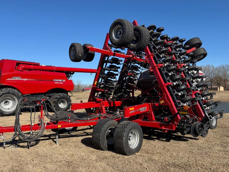 2024-case-ih-5500-image-1