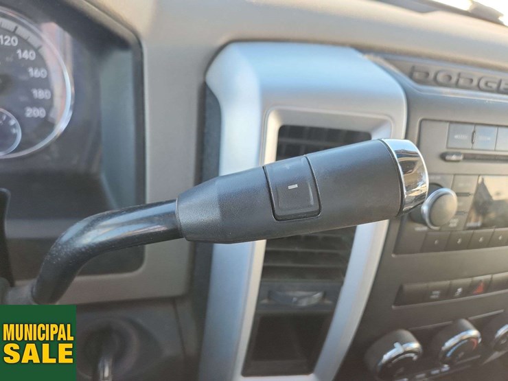 2011-dodge-1500-image-10