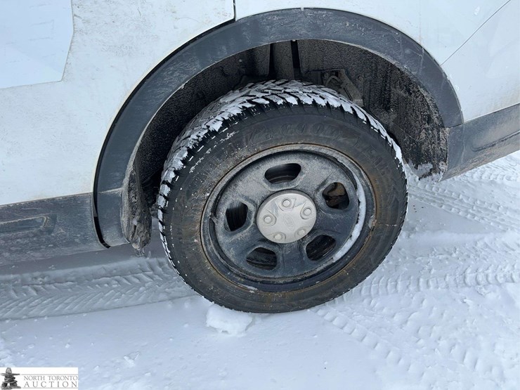 2018-ford-explorer-image-12