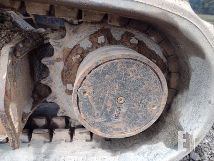 2022-deere-26g-image-27