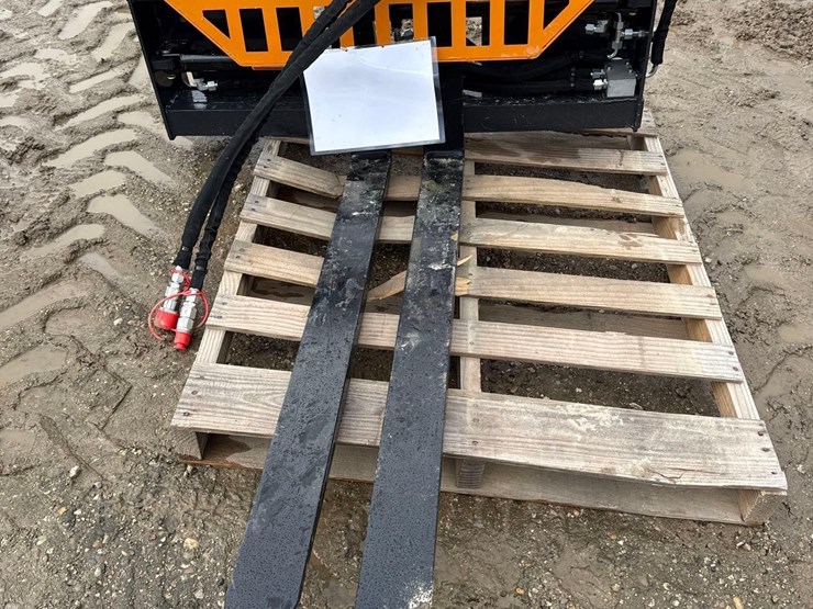 2790----heavy-duty-hydraulic48"-forks-&-frame-image-1