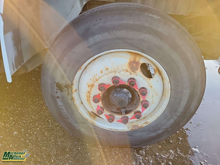 2015-international-durastar-4300-image-11