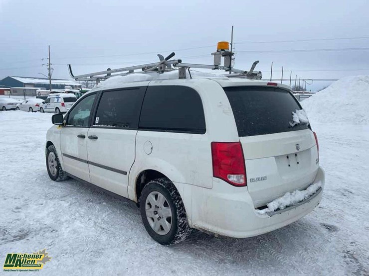 2012-dodge-ram-van-image-17