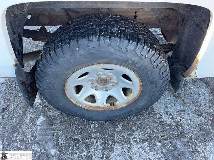 2018-chevrolet-silverado-1500-image-21