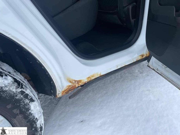 2015-chevrolet-equinox-ls-image-12