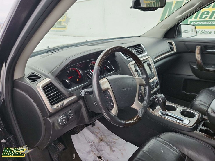 2015-gmc-acadia-image-25