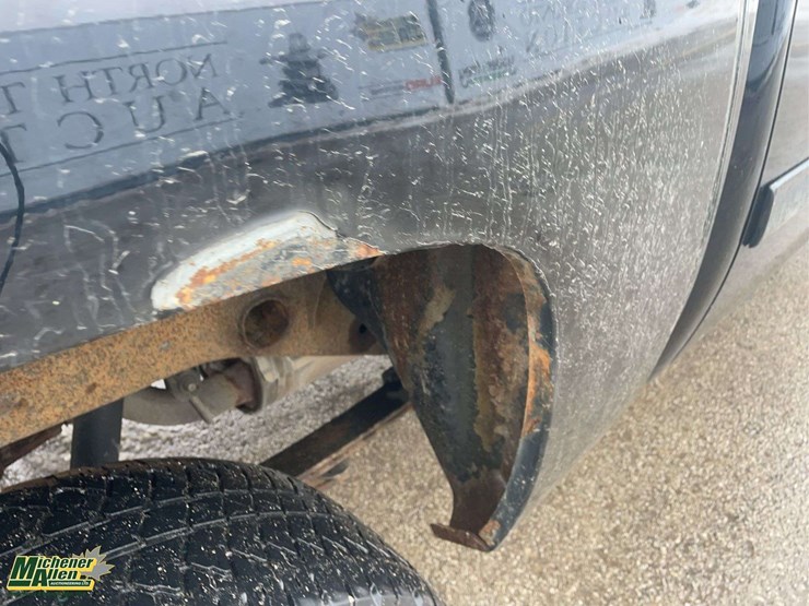 2013-chevrolet-silverado-1500-image-39